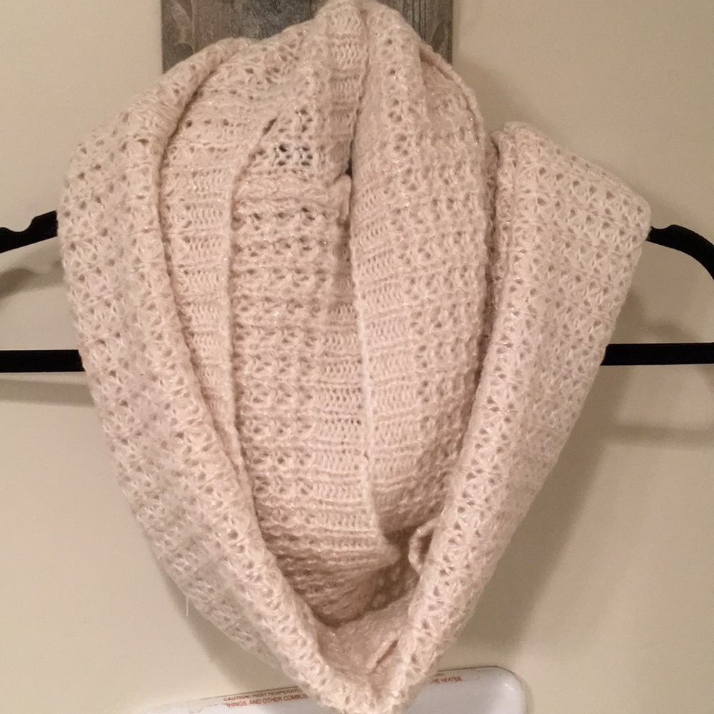 NWT LOFT super soft sparkle infinity scarf
